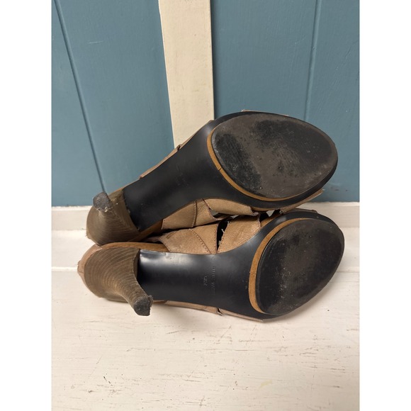 Nine West Leather Taupe Gladiator Cutout Heel Buckle Zip Up‎ Heels - Picture 6 of 8